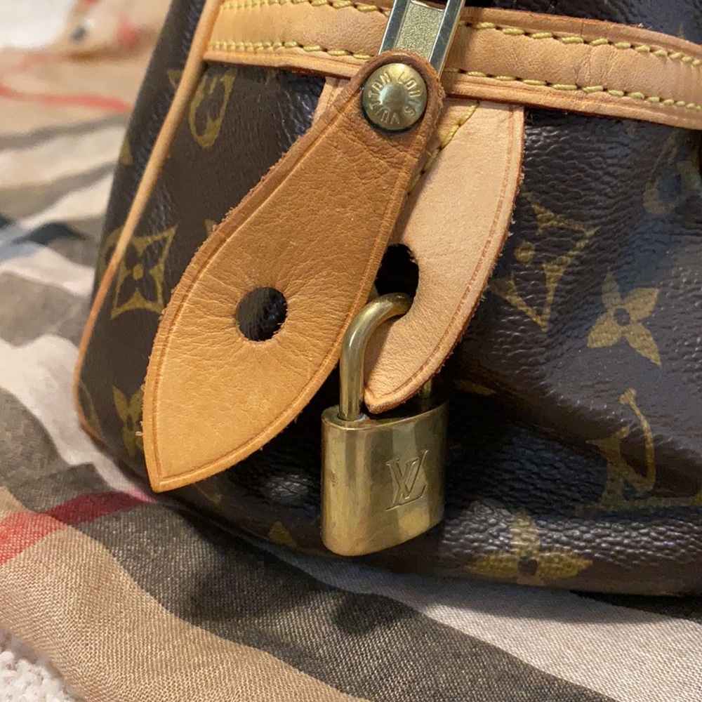 Authentic Louis Vuitton Montorgueil monogram - Picture 11 of 16